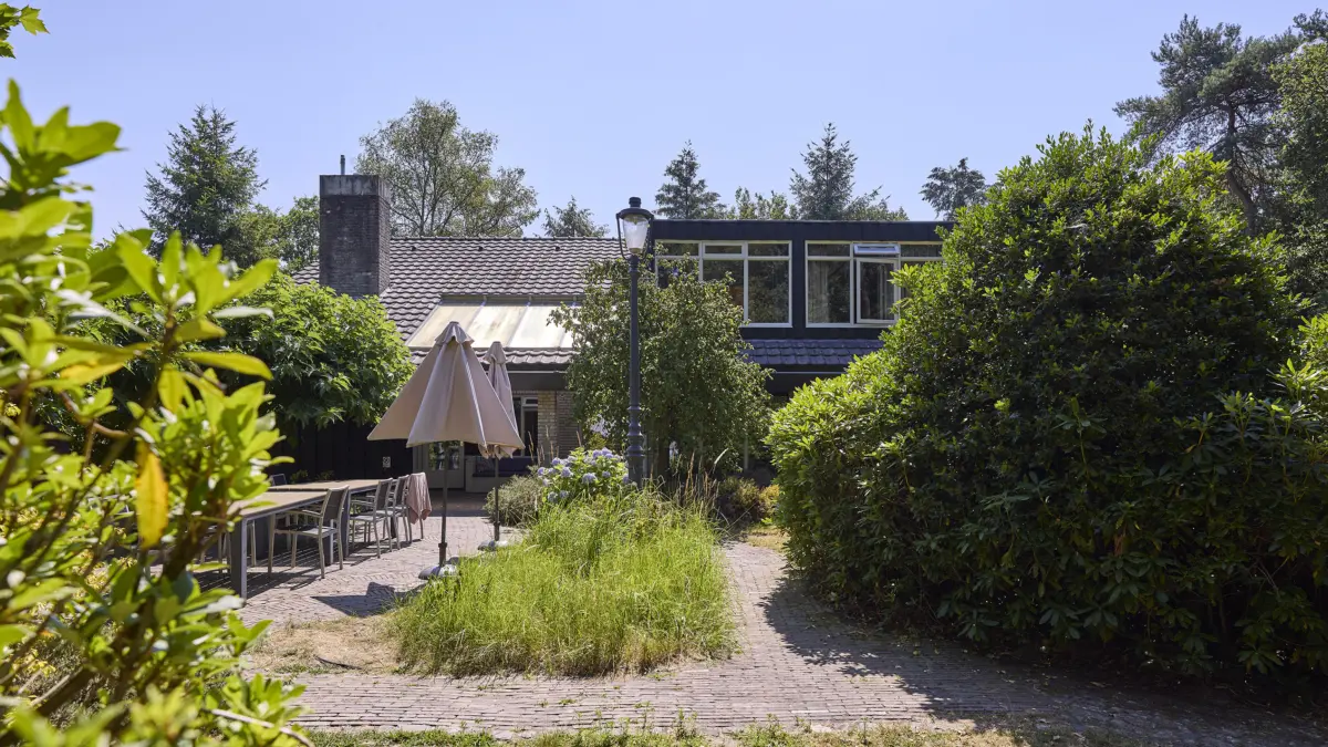 Ter Spegelt Bos Villa tuin terras LR