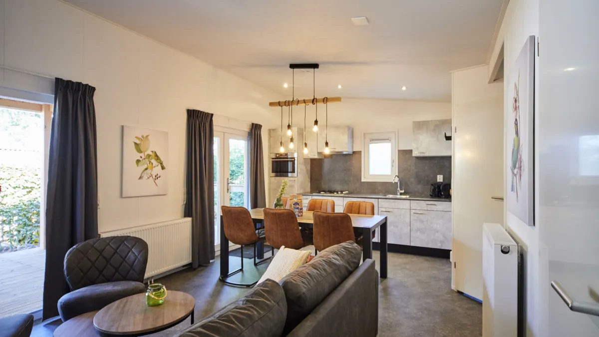 Ter Spegelt kamer en keuken Chalet HR