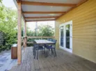 Ter Spegelt veranda terras Chalet HR