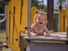 Ter Spegelt Chalet veld44 baby lachen speeltoestel LR
