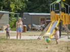 Ter Spegelt Chalet veld44 gezin speeltuin LR