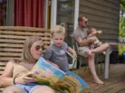 Ter Spegelt Chalet veld44 gezin veranda lezen LR