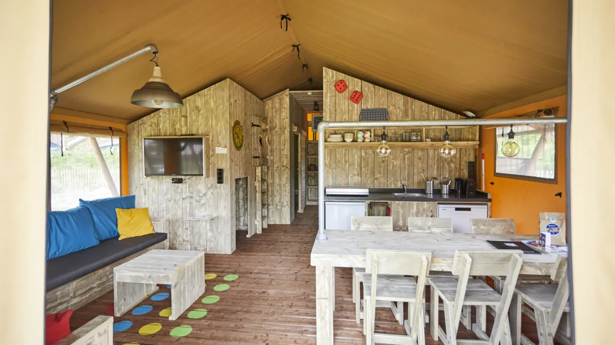 Ter Spegelt Binnenkant Fun Lodge HR