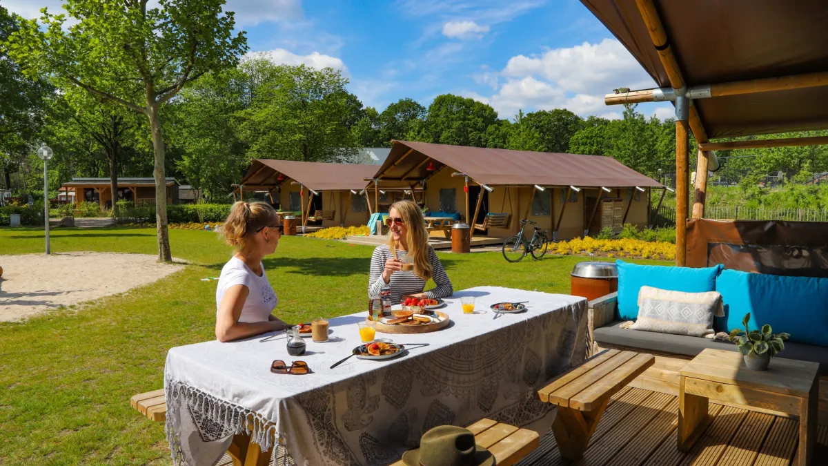 Ter Spegelt Fun Lodge YALA HR 33