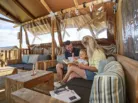 Ter Spegelt Veranda Glamping Lodge LR