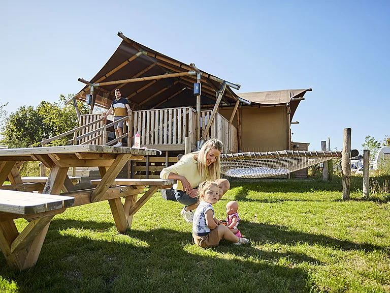 TerSpegelt GlampingLodge buitenkant