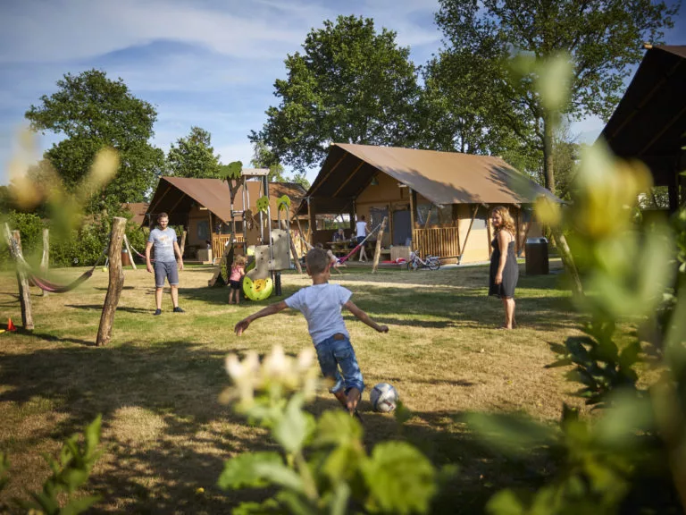 Outback Lodge Comfort overzicht jongens voetballen