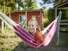 Ter Spegelt meisje in hangmat2 Verandachalet HR