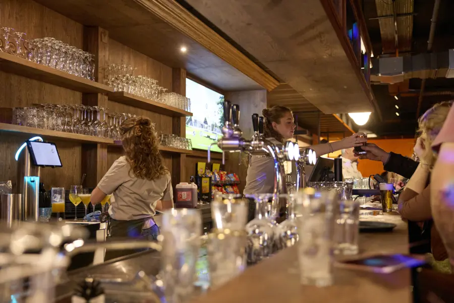 Bowling Pub bar medewerkers MR