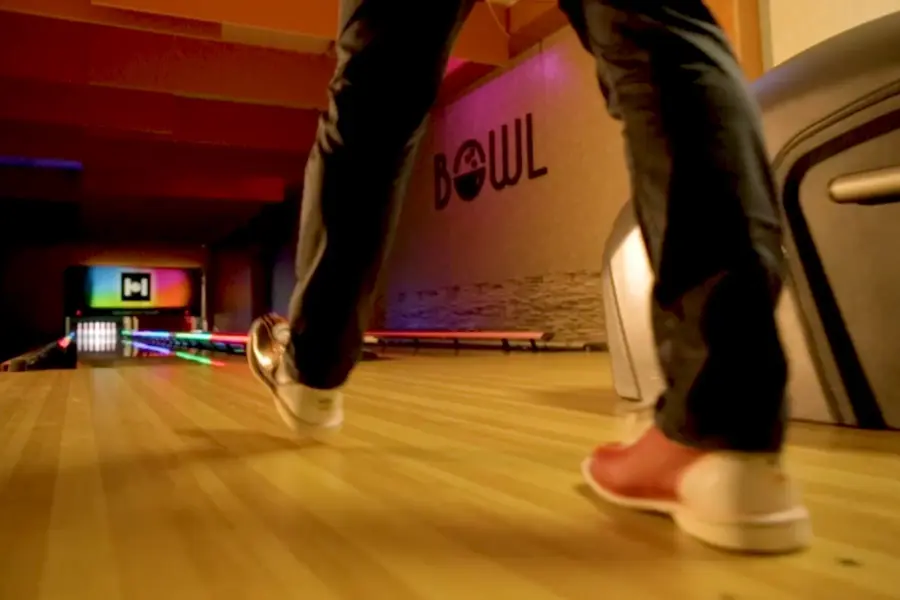 Hyperbowling banen BowlingPub TerSpegelt