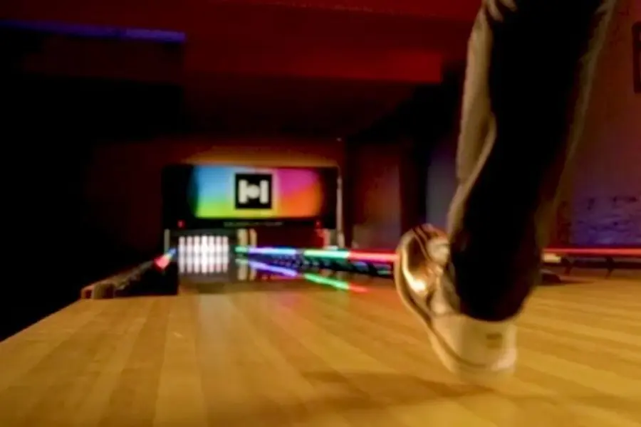 Hyperbowling banen BowlingPub TerSpegelt