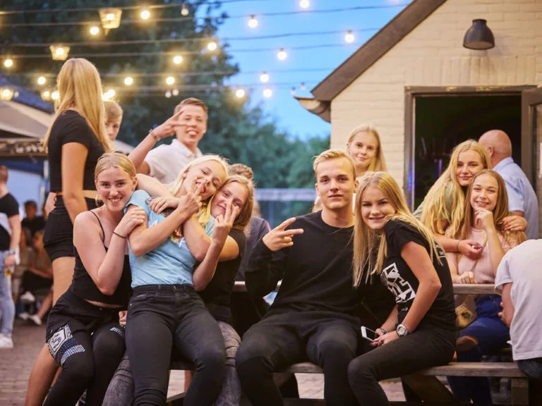 2018 Hang Out buiten HR