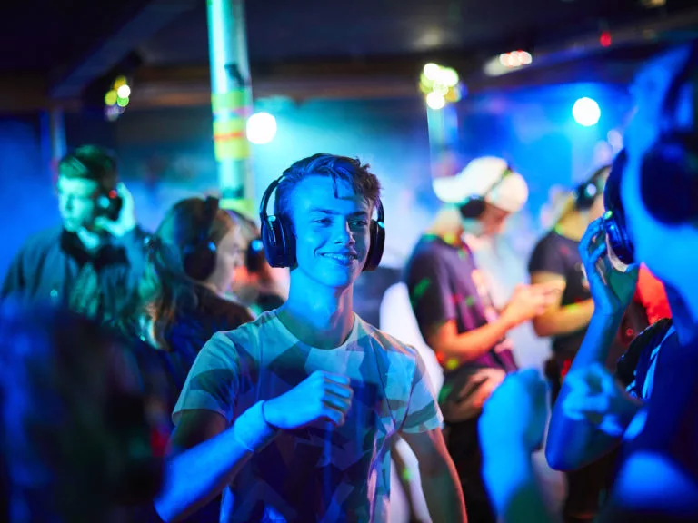 Ter Spegelt Silent Disco jongen HR