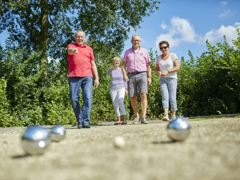 15 Senioren Jeu De Boules HR