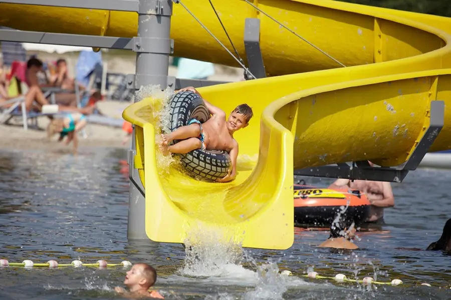 Glijbaan zwemplas