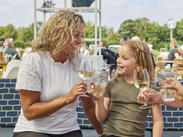 Ter Spegelt De Wijde Blick terras HR bijgesneden