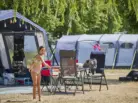 Ter Spegelt Comfort Plus kampeerplaats meisje frisbee LR