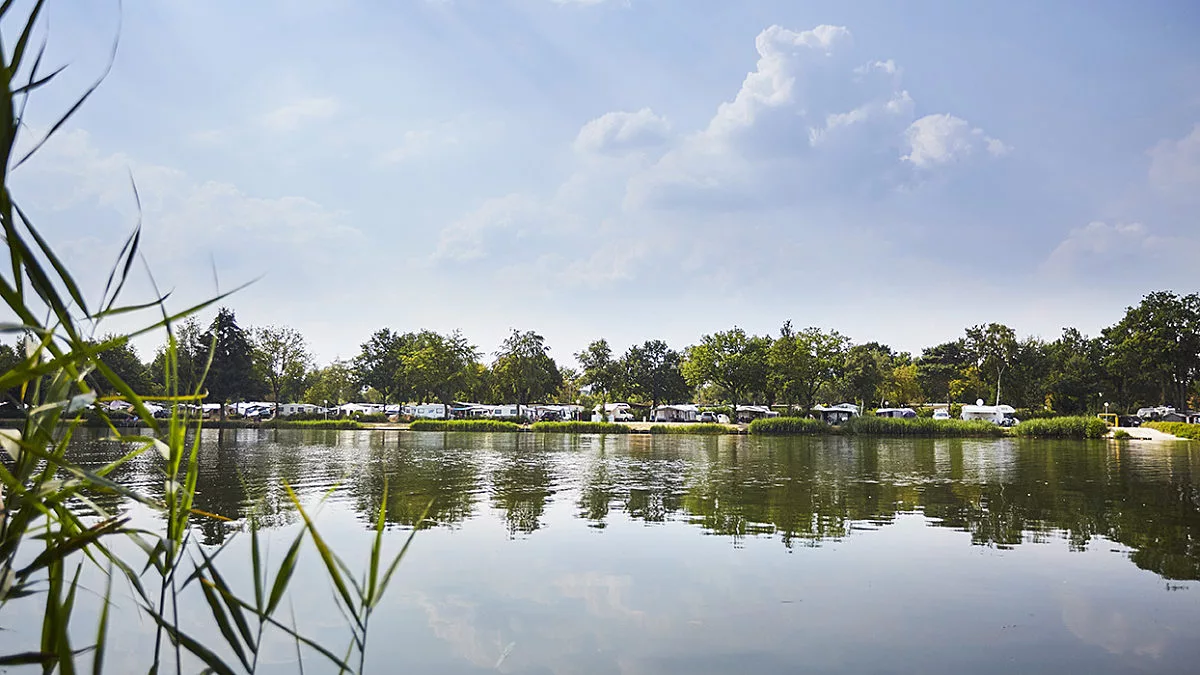 2018 overzicht kamperen water luxe plaats veld 70 LR 3 1