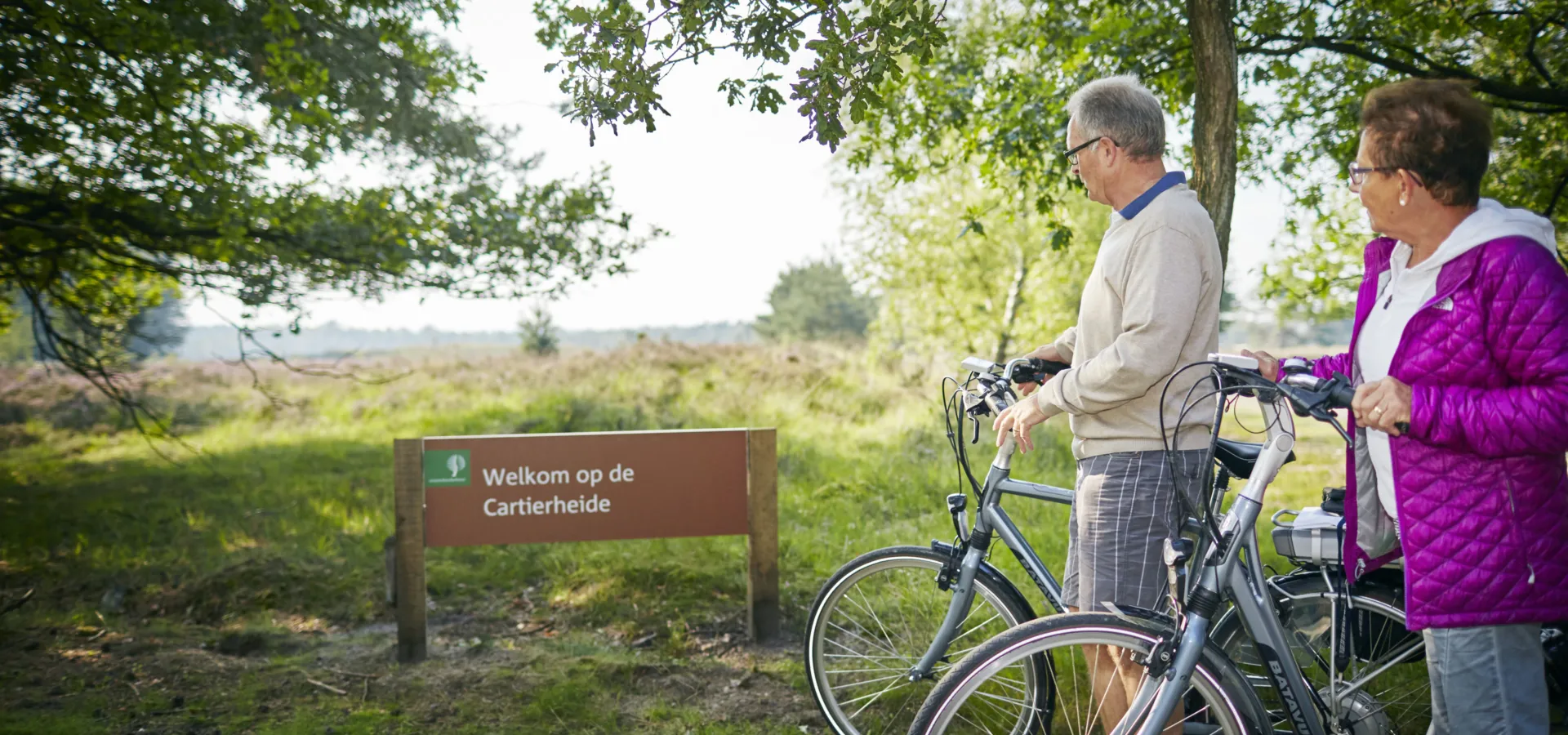 15 Senioren bij bord Cartier Heide HR