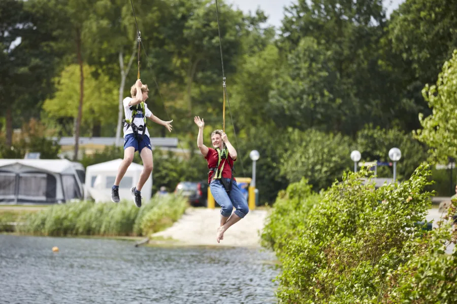 TerSpegelt tokkelen 2 kinderen