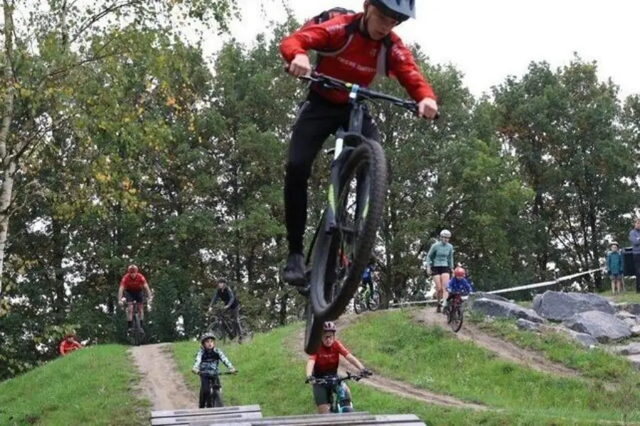 Bikeparkbike 69c3dfe9463f8