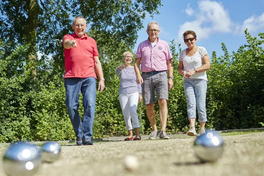 15 Senioren Jeu De Boules HR kopie